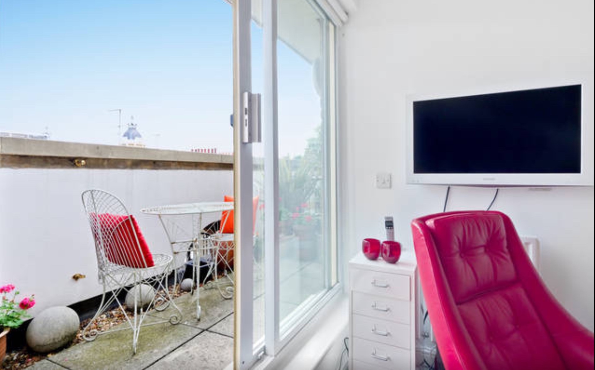Islington Apartment